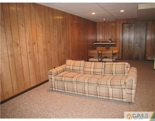 28 Cherokee Road East Brunswick, NJ 08816 - Photo 22 of 24 Gallery Image 22