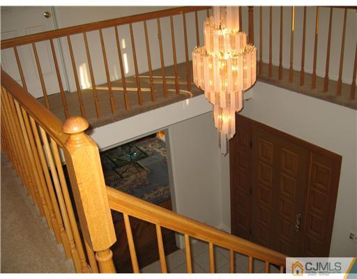 28 Cherokee Road East Brunswick, NJ 08816 - Photo 5 of 24 Gallery Image 5