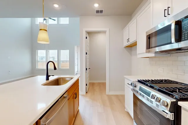 $419,990 | 13114 Geary Drive, Austin, TX 78610