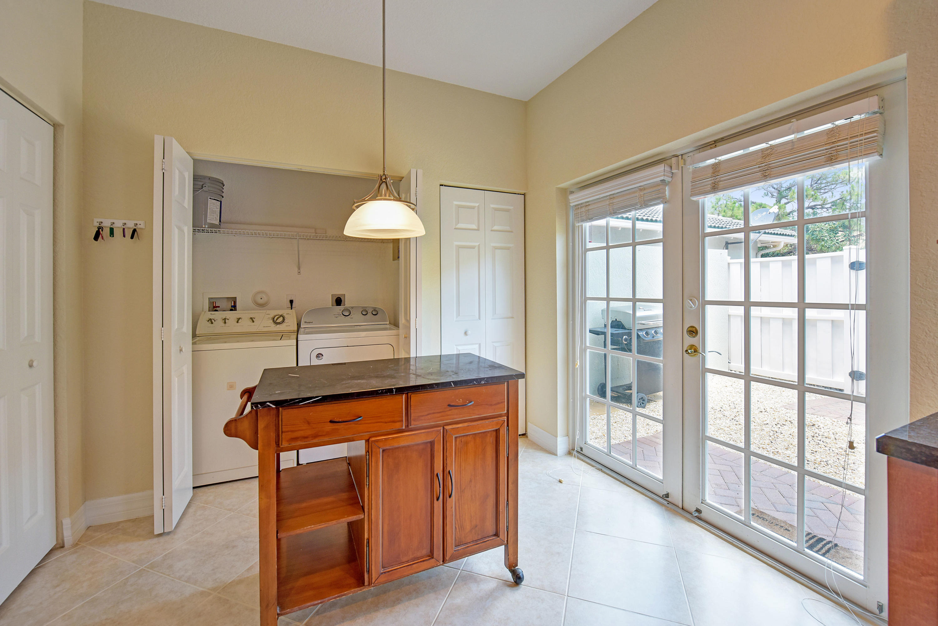 932 Northwest 18th Avenue Boca Raton, FL 33431 - Photo 20 of 35 laundry/kitchen