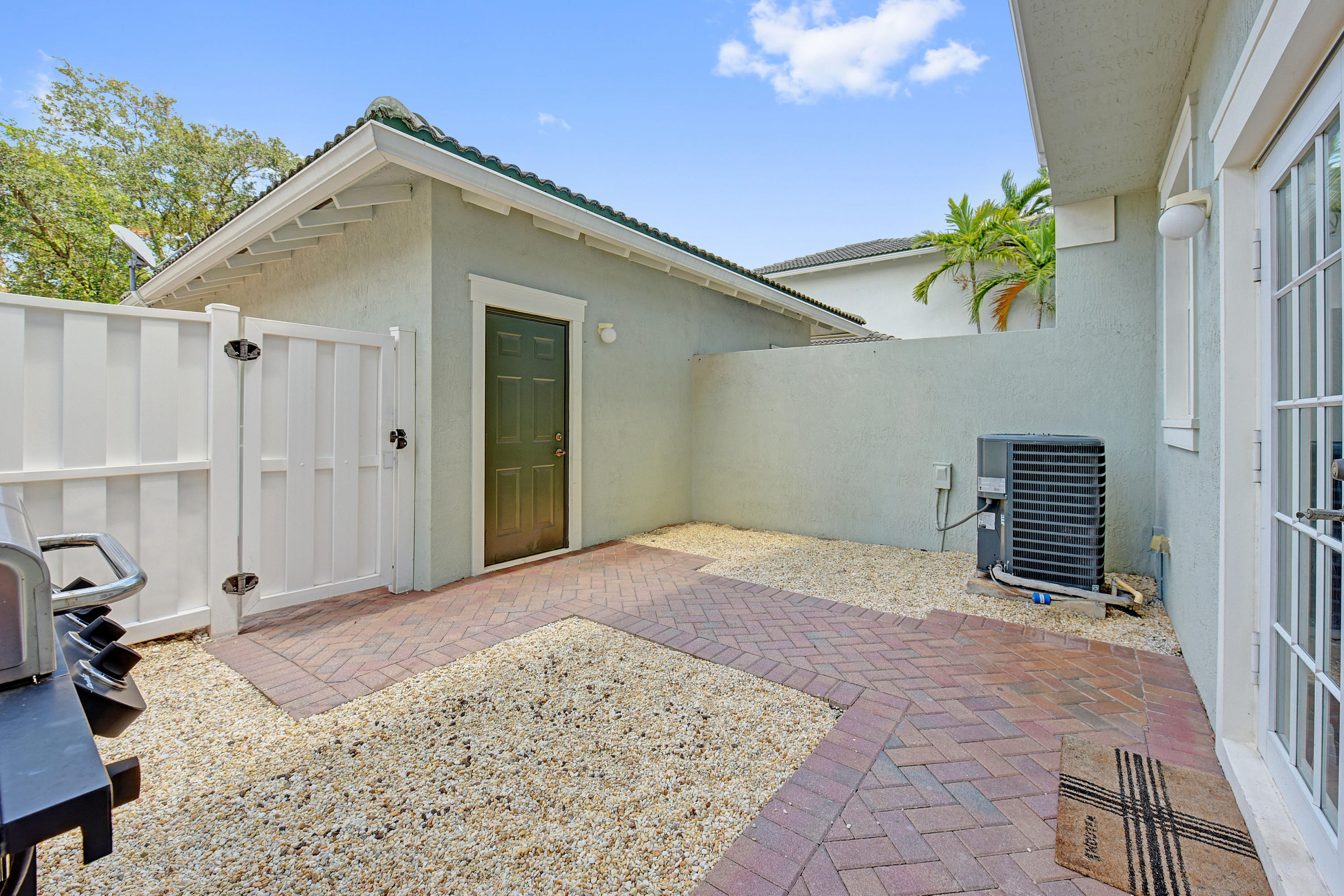932 Northwest 18th Avenue Boca Raton, FL 33431 - Photo 22 of 35 patio