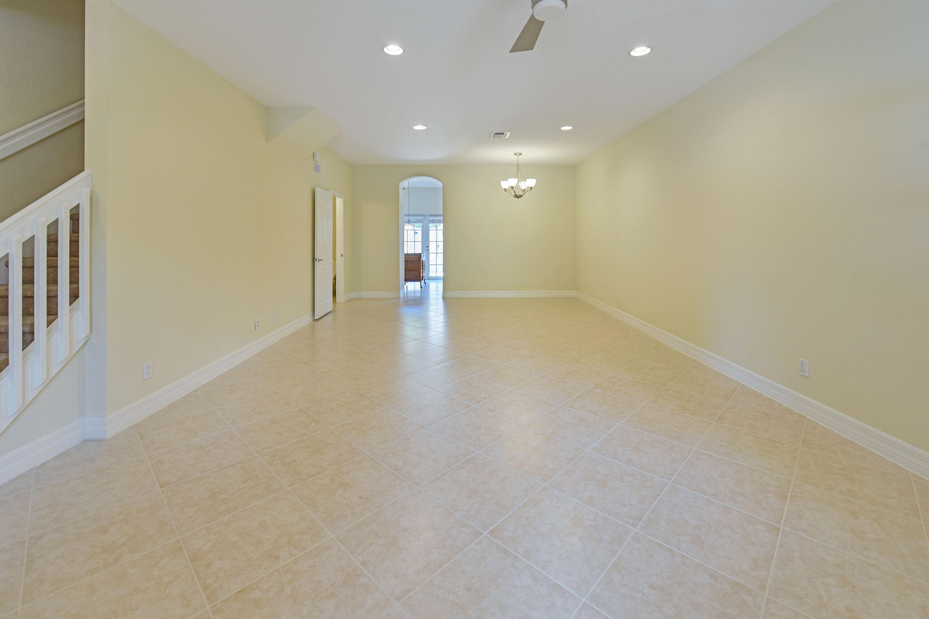 932 Northwest 18th Avenue Boca Raton, FL 33431 - Photo 3 of 35 living room