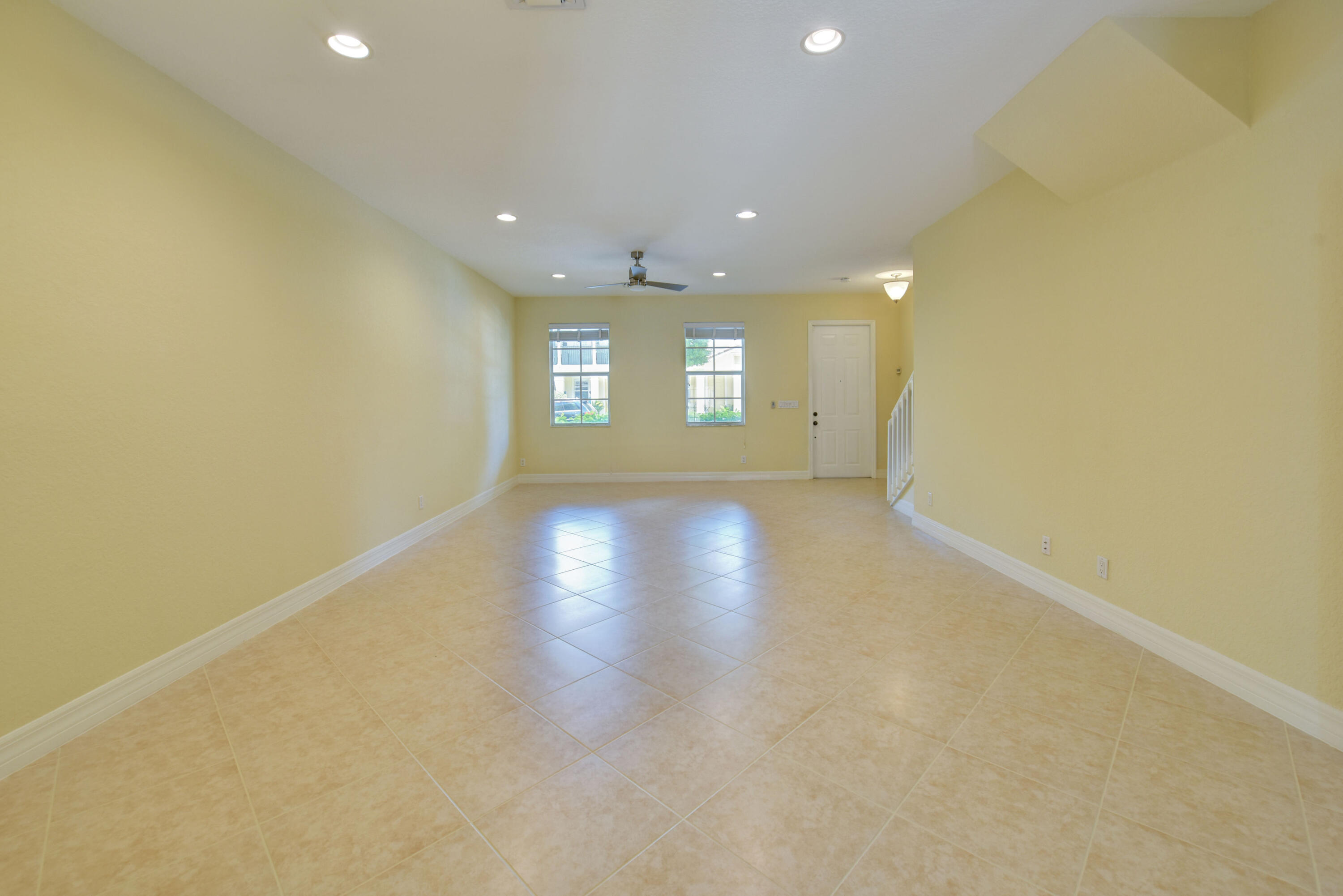 932 Northwest 18th Avenue Boca Raton, FL 33431 - Photo 4 of 35 living room