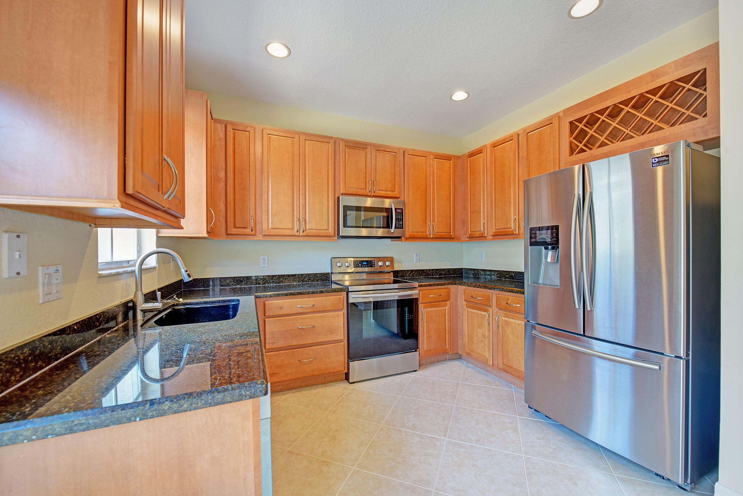 932 Northwest 18th Avenue Boca Raton, FL 33431 - Photo 5 of 35 kitchen