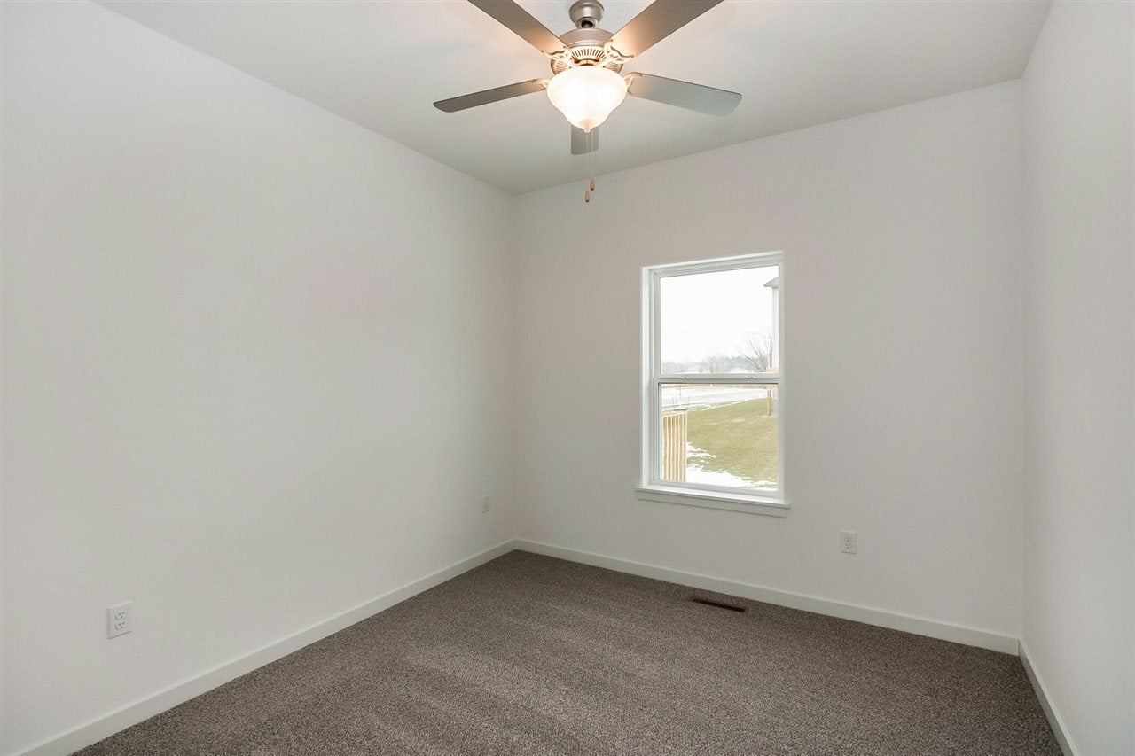 2 Camden Road Iowa City, IA 52245 - Photo 14 of 26 Gallery Image 14