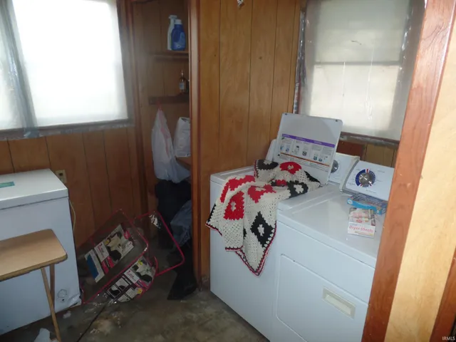 $45,000 | 1208 1st Street, Bloomfield, IN 47424