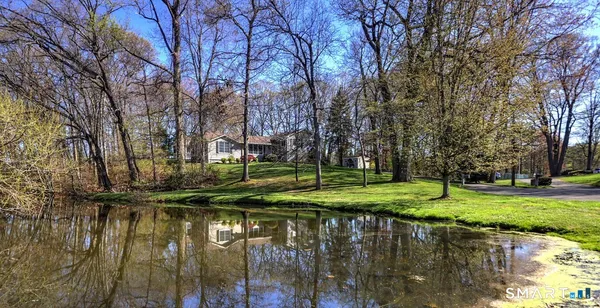 $815,000 | 195 Margaret Lane, Orange, CT 06477