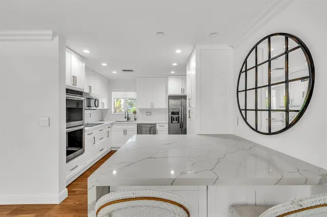 $1,048,000 | 2800 Northeast 21st Avenue, Lighthouse Point, FL 33064