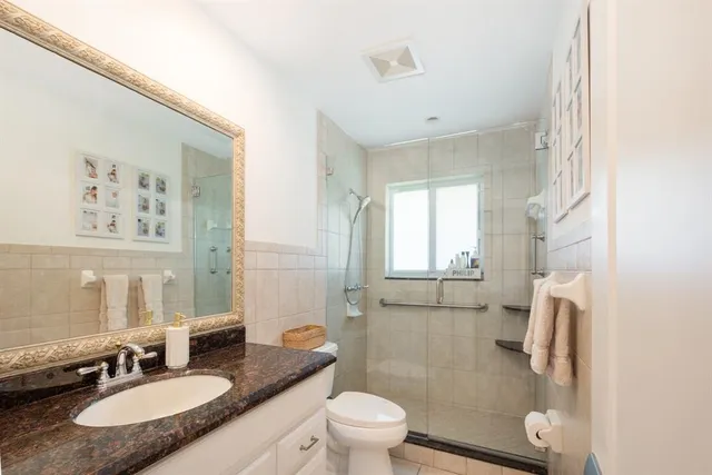 $1,048,000 | 2800 Northeast 21st Avenue, Lighthouse Point, FL 33064