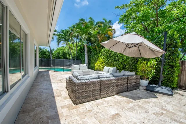 $1,048,000 | 2800 Northeast 21st Avenue, Lighthouse Point, FL 33064