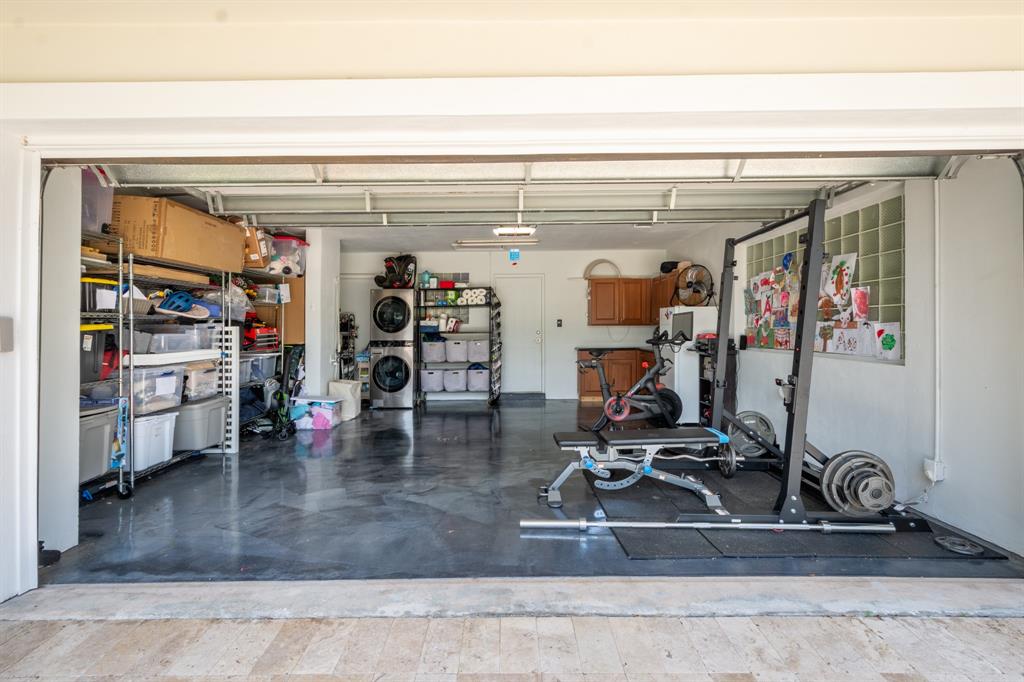 2800 Northeast 21st Avenue Lighthouse Point, FL 33064 - Photo 51 of 58 a view of a room with gym equipment