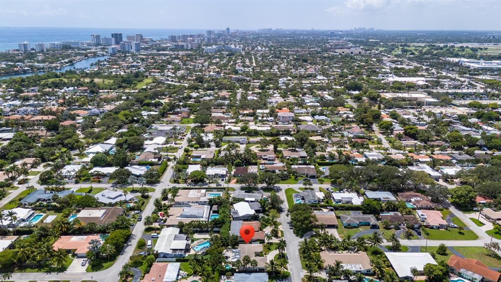 2800 Northeast 21st Avenue Lighthouse Point, FL 33064 - Photo 56 of 58 an aerial view of a city