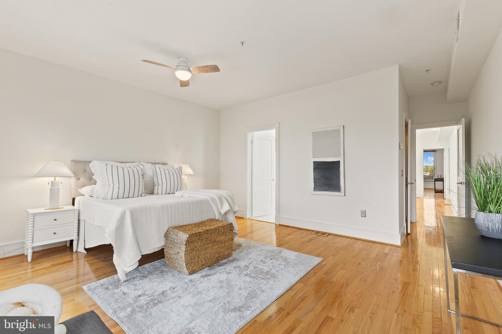 526 13th Street Southeast, Unit B Washington, DC 20003 - Photo 20 of 33 Bright and airy modern retreat.