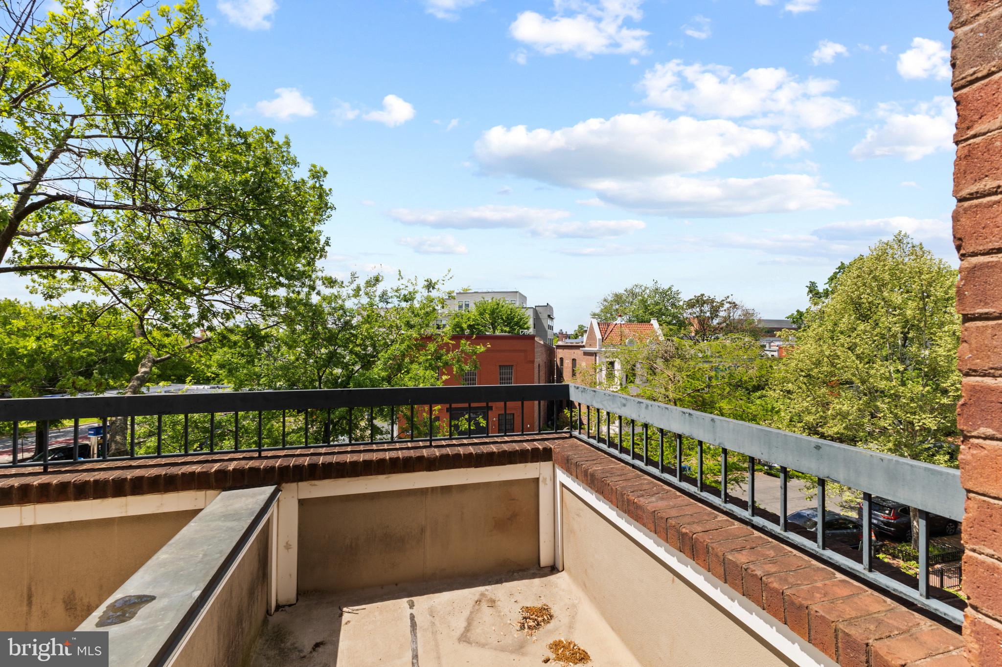 526 13th Street Southeast, Unit B Washington, DC 20003 - Photo 24 of 33 Charming balcony with scenic views.