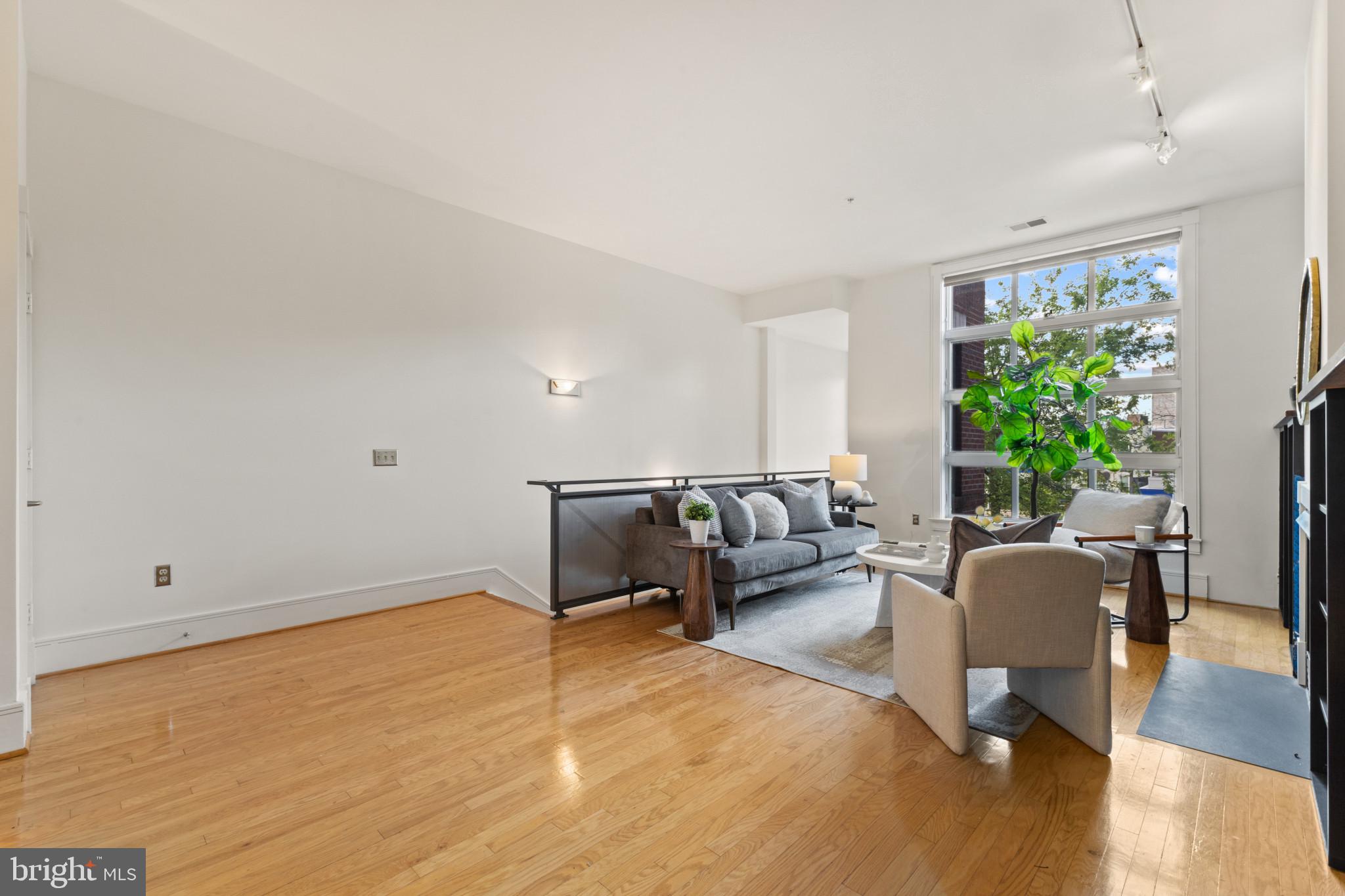 526 13th Street Southeast, Unit B Washington, DC 20003 - Photo 5 of 33 Bright and airy urban retreat.