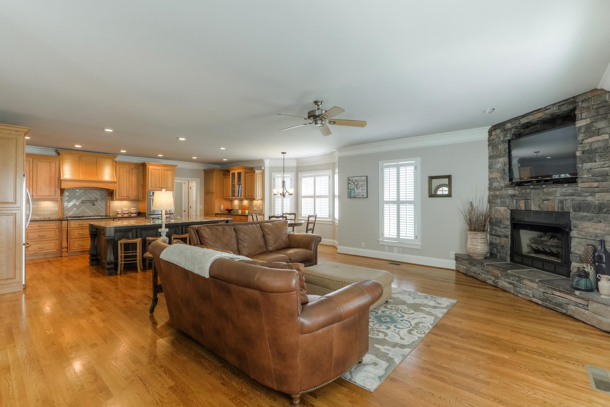 9405 Clovercroft Road Franklin, TN 37067 - Photo 6 of 30 Gallery Image 6