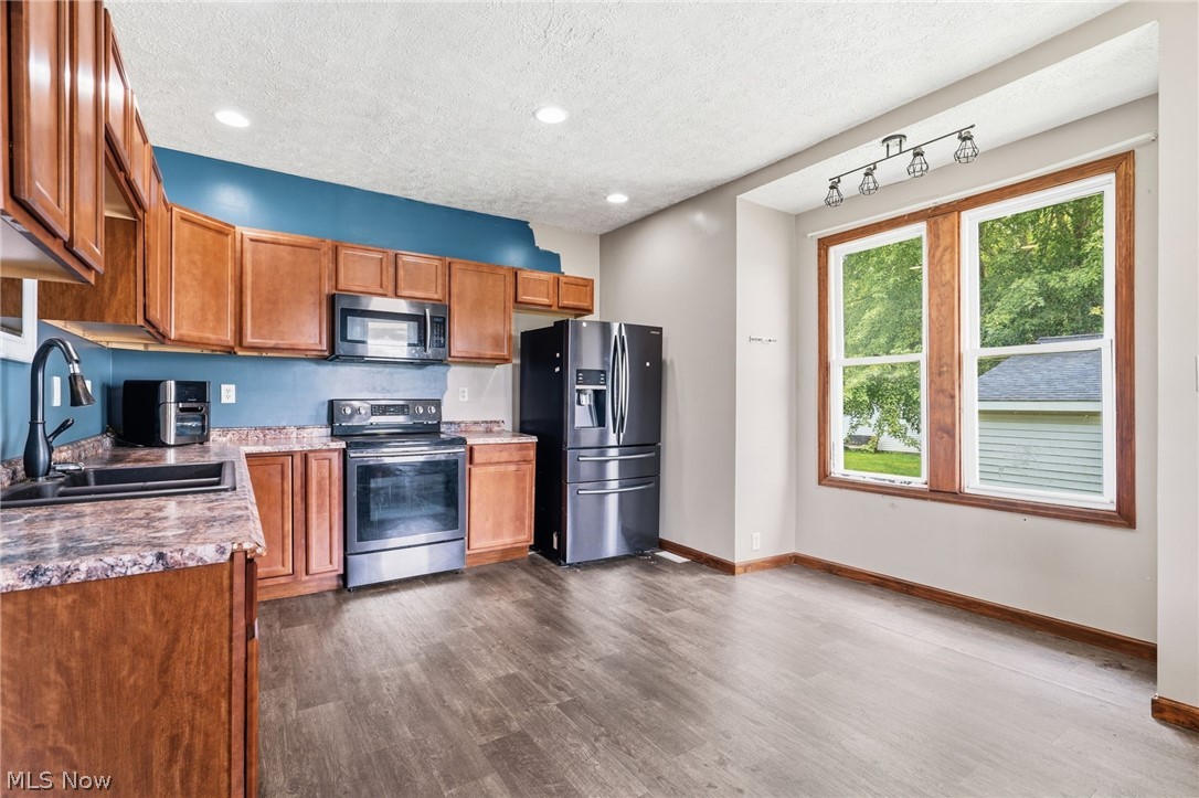1342 Walnut Road Southwest Massillon, OH 44647 - Photo 9 of 29 Gallery Image 9