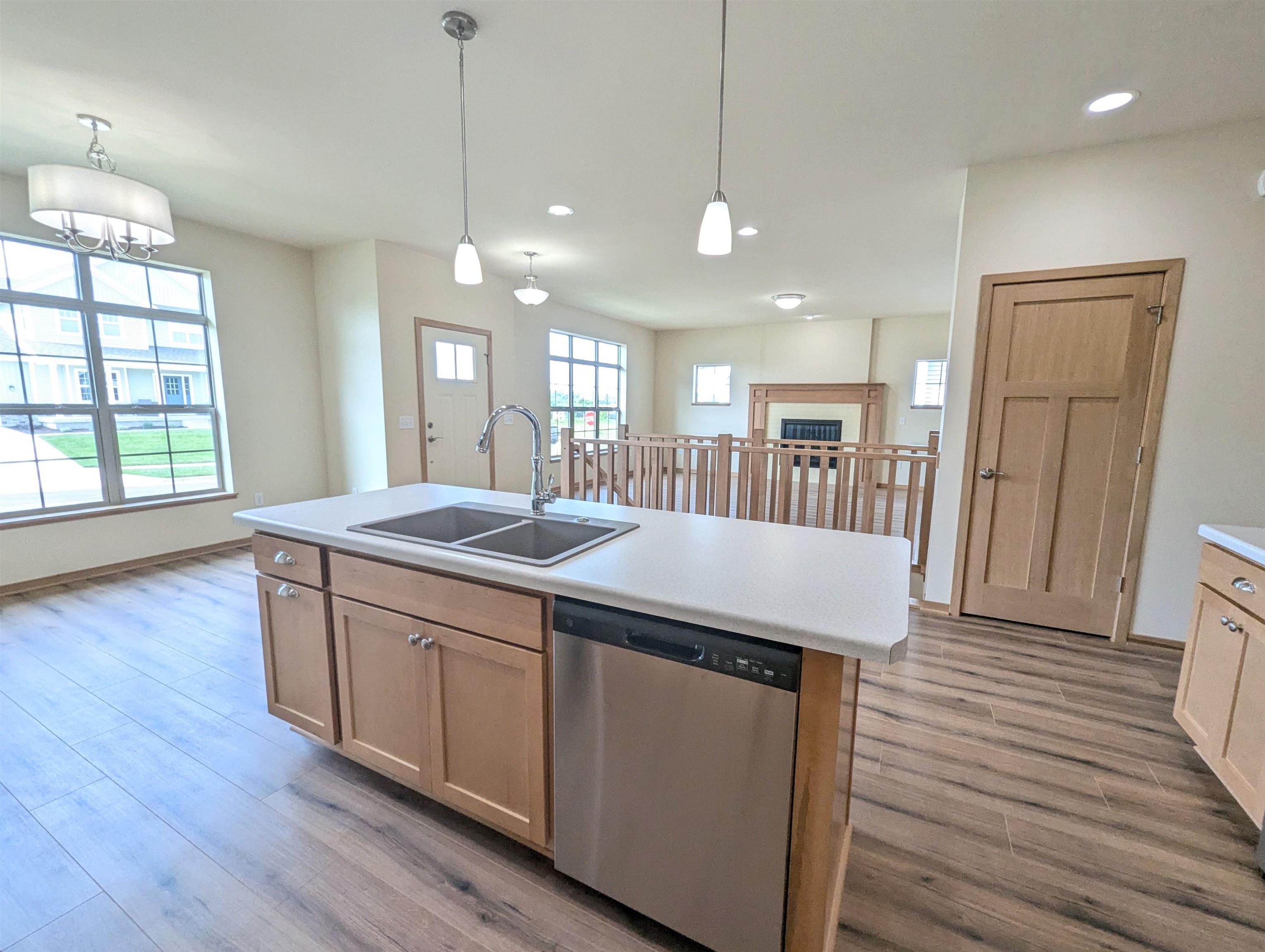 4817 Suelo Road Fitchburg, WI 53711 - Photo 10 of 32