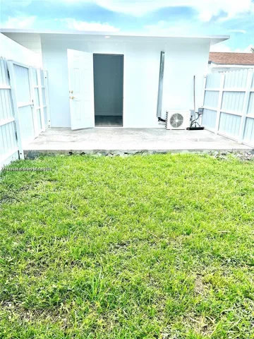 $1,650 | 3217 Northwest 202nd Lane, Unit 4, Miami Gardens, FL 33056