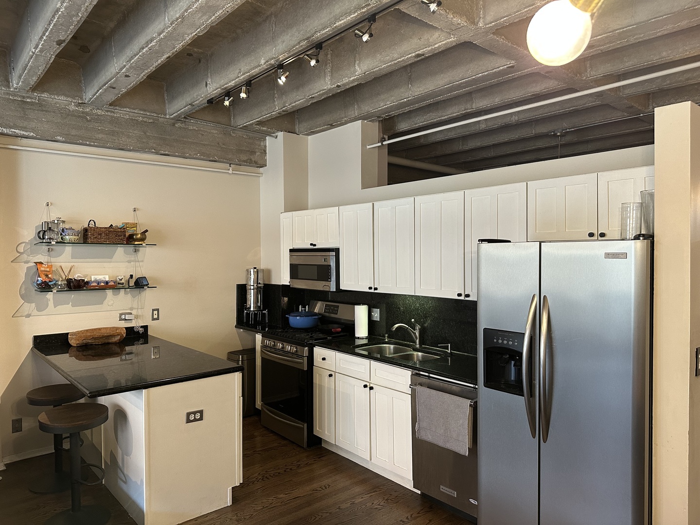 811 South Lytle Street, Unit 108 Chicago, IL 60607 - Photo 7 of 17 Gallery Image 7
