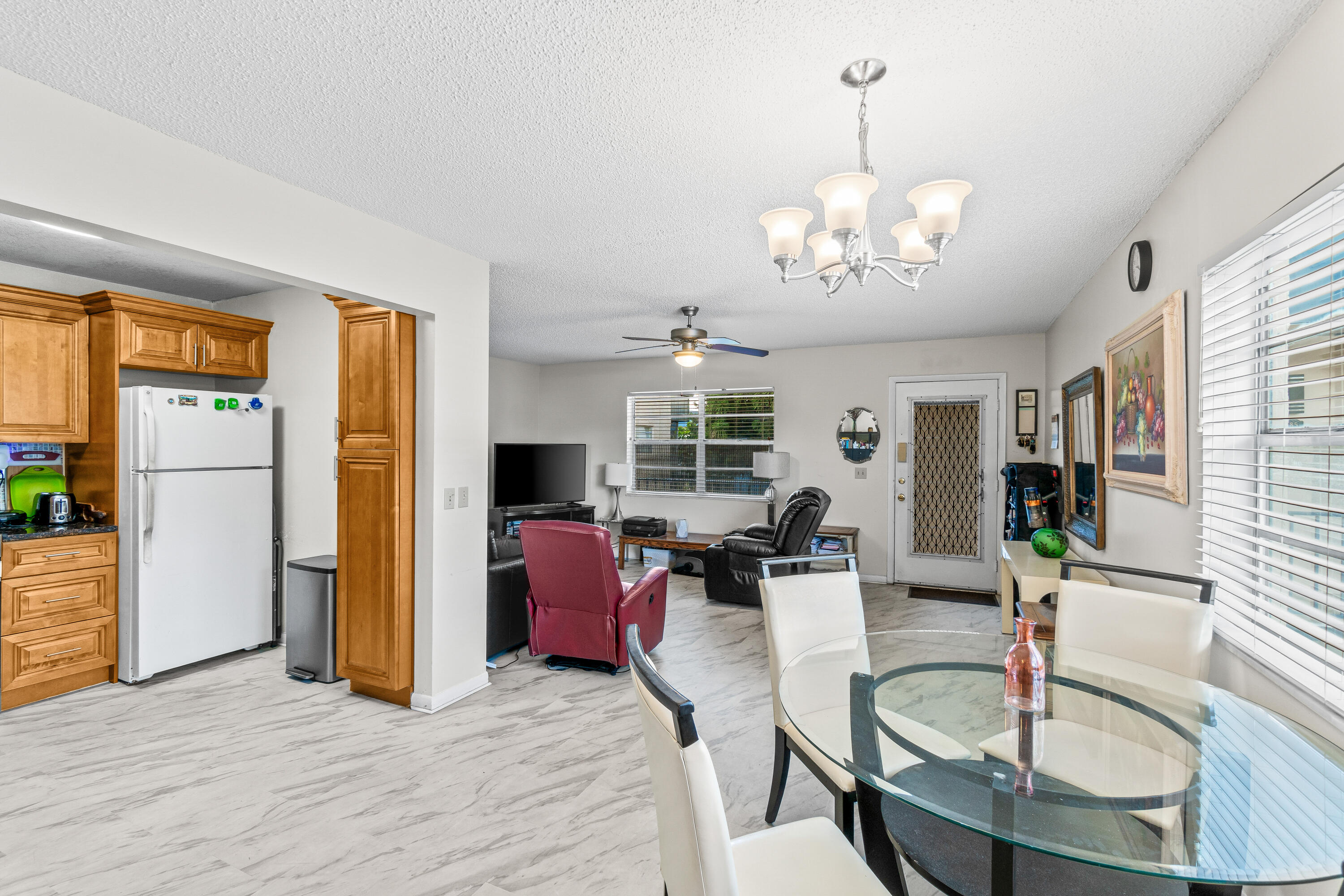 184 Flanders D Delray Beach, FL 33484 - Photo 12 of 22 014-184FlandersD-DelrayBeach-FL-33484-FU