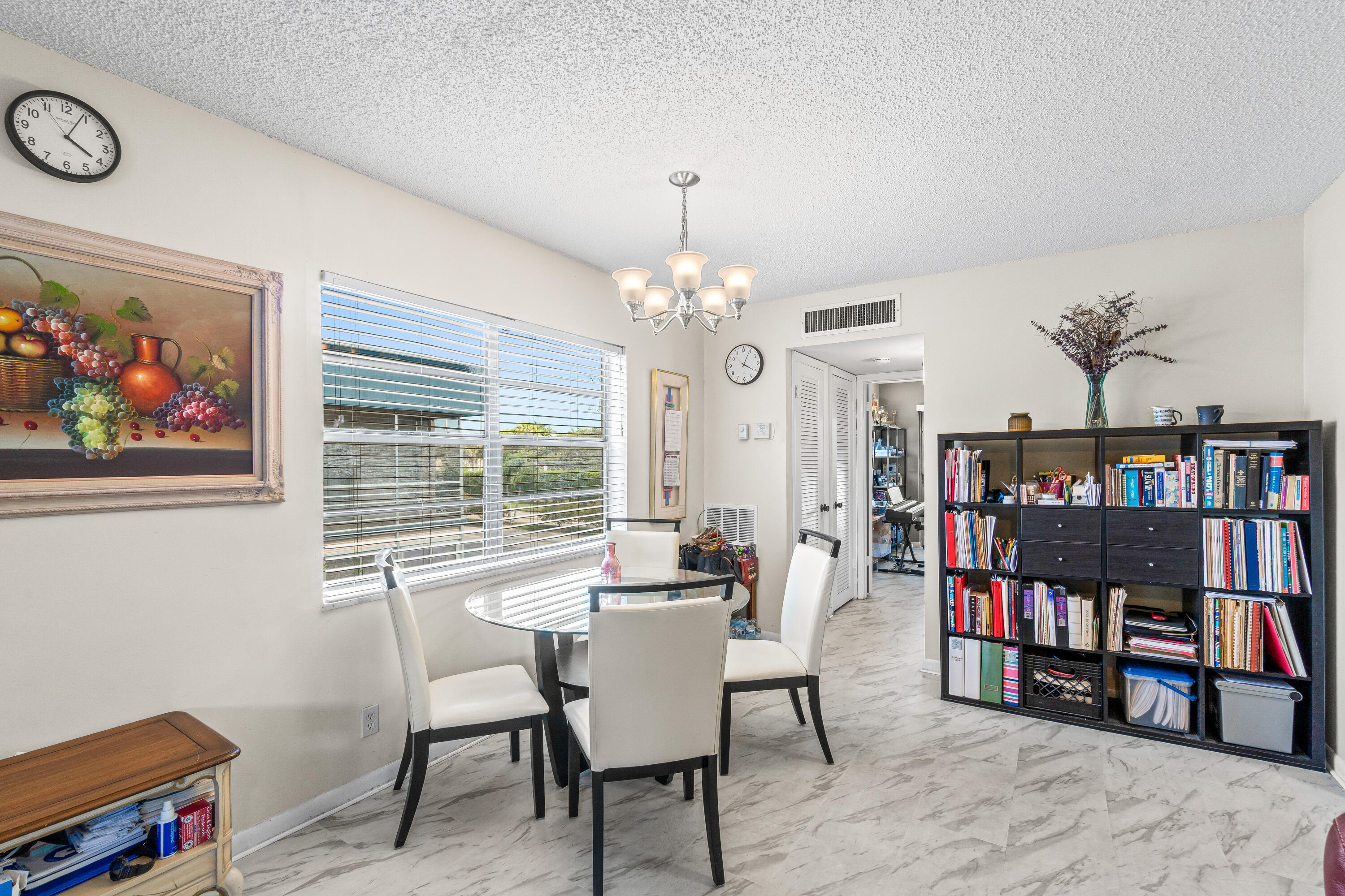 184 Flanders D Delray Beach, FL 33484 - Photo 8 of 22 010-184FlandersD-DelrayBeach-FL-33484-FU