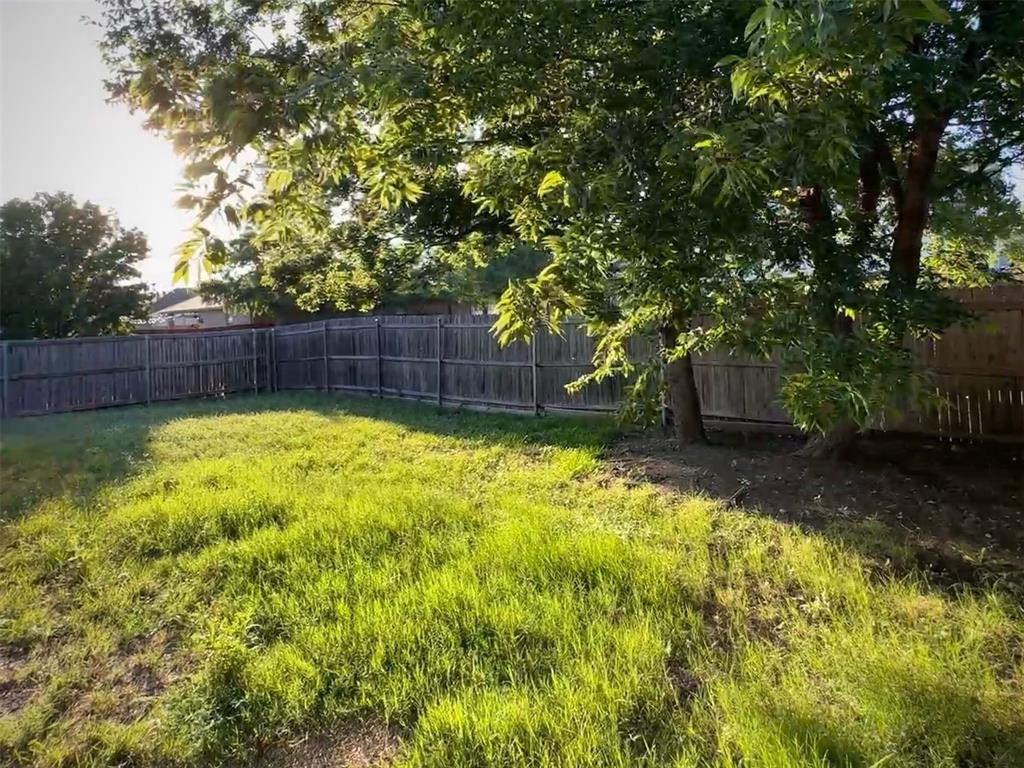3601 Lasso Road Fort Worth, TX 76262 - Photo 5 of 8