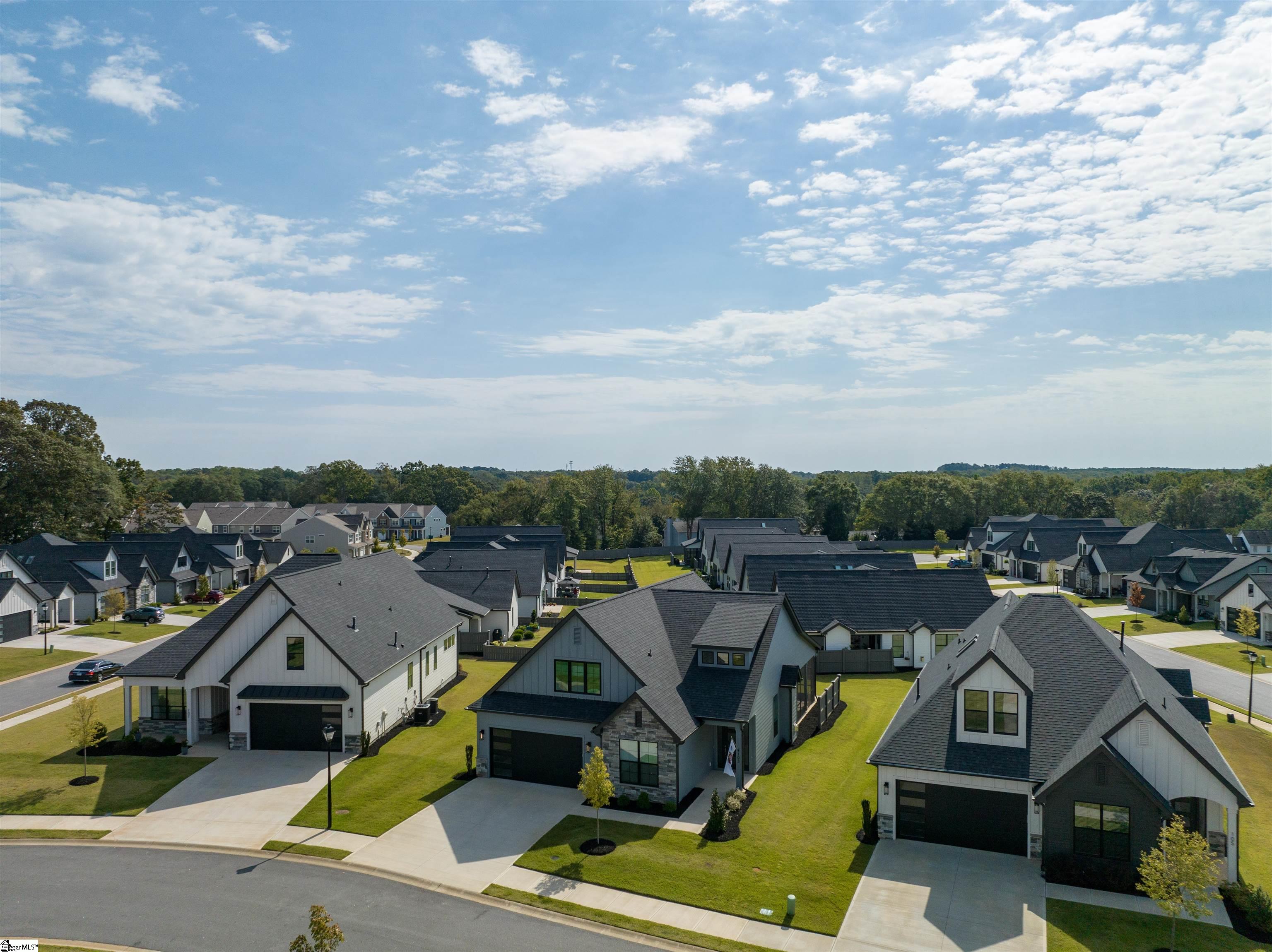 103 Ridan Road Mauldin, SC 29662 - Photo 3 of 33