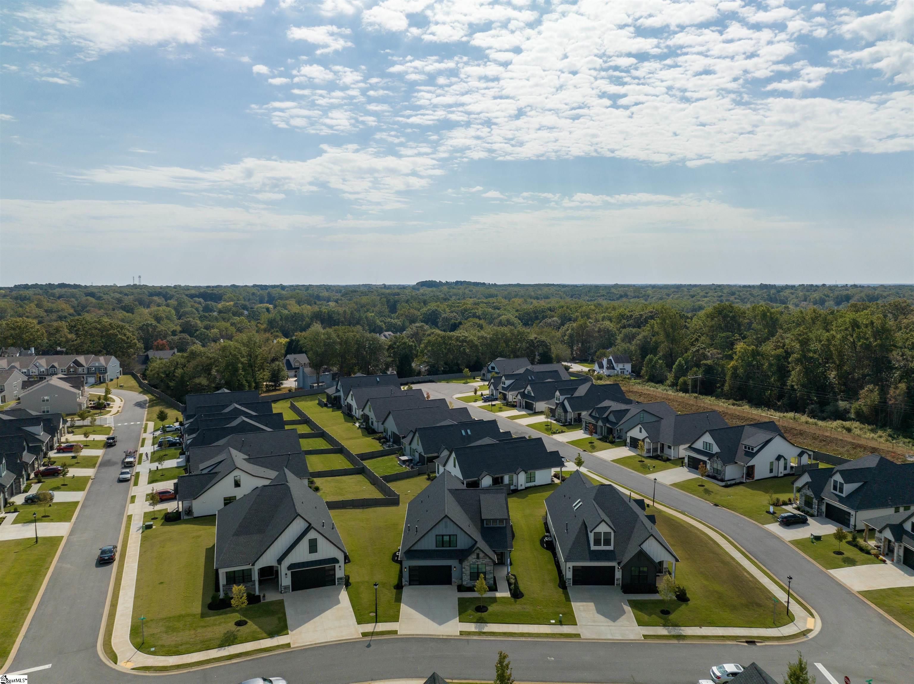 103 Ridan Road Mauldin, SC 29662 - Photo 4 of 33