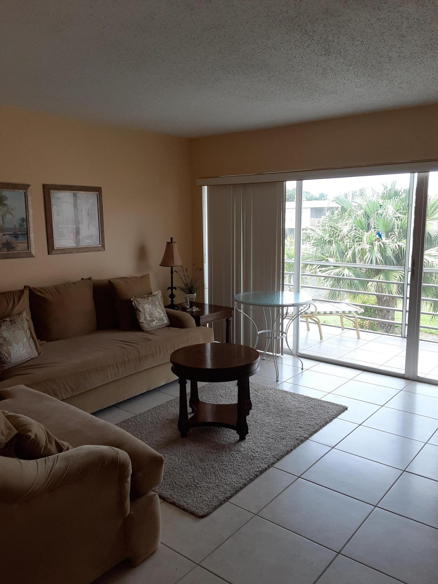 504 Davis Road, Unit 92 Palm Springs, FL 33461 - Photo 4 of 17 20201022_124154