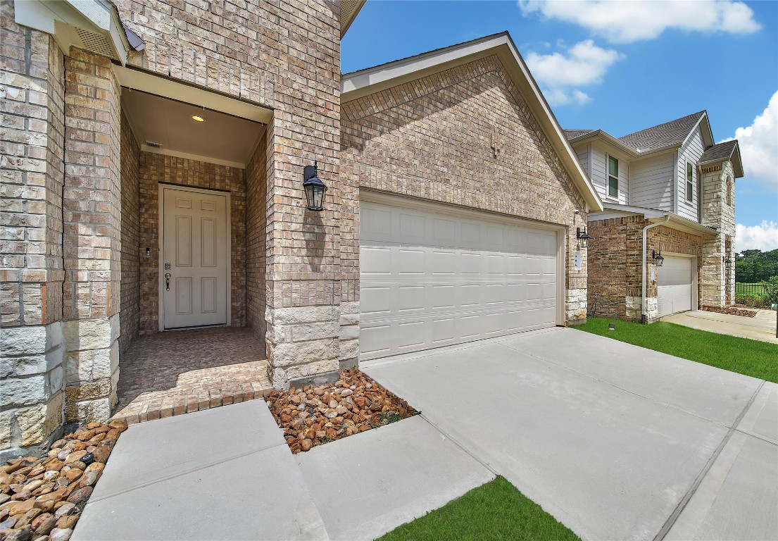 906 Youth Water Road Montgomery, TX 77316 - Photo 11 of 42 a view of backyard of house