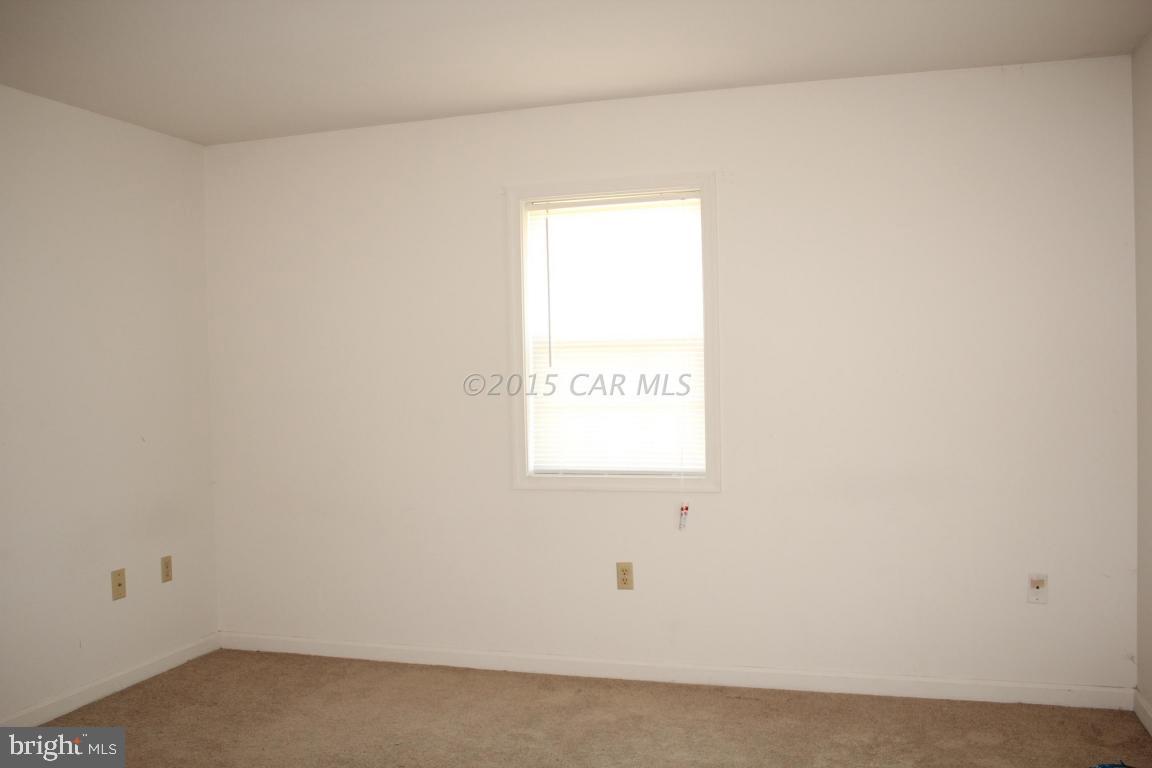 8133 Libertytown Road Berlin, MD 21811 - Photo 23 of 25 a view of a small space