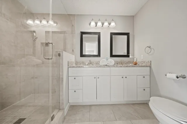 $299,000 | 5705 Melody Lane, Dickinson, TX 77539