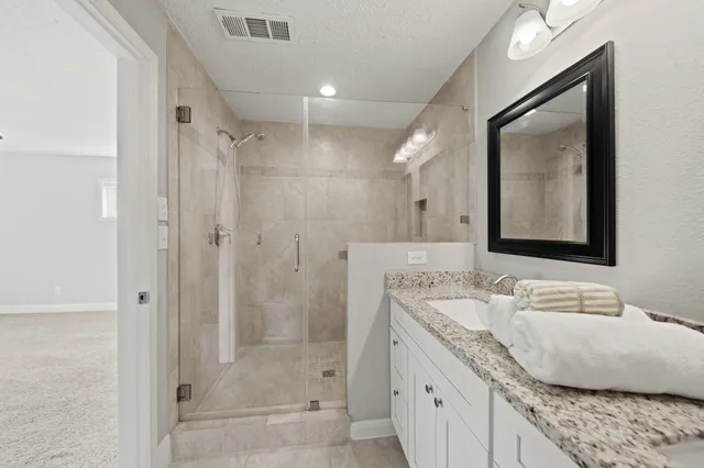 $299,000 | 5705 Melody Lane, Dickinson, TX 77539