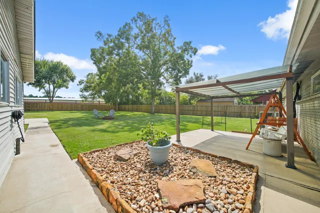 $299,000 | 5705 Melody Lane, Dickinson, TX 77539