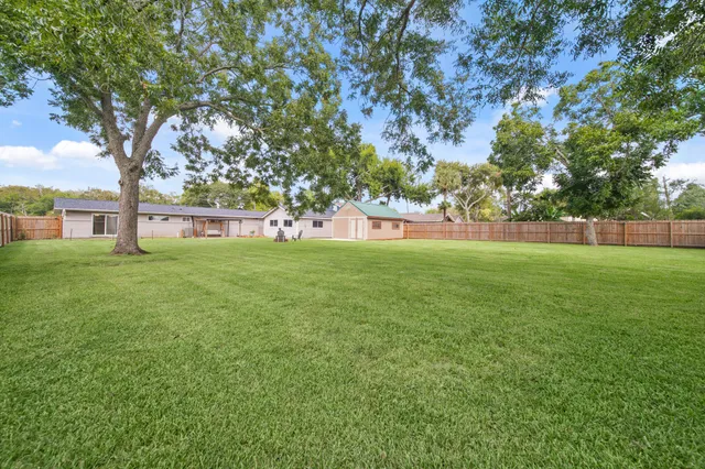 $299,000 | 5705 Melody Lane, Dickinson, TX 77539