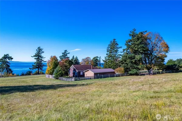 $1,700,000 | 2383 West Shore Drive, Lummi Island, WA 98262