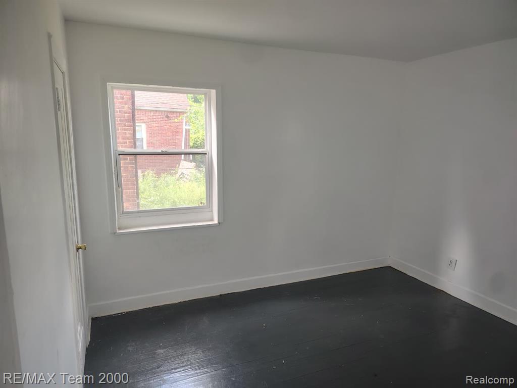 8860 Appoline Street Detroit, MI 48228 - Photo 21 of 45