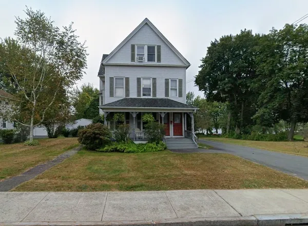 $1,950 | 30 Canal Street, Unit 2, South Hadley, MA 01075