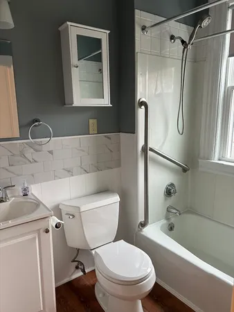 $1,950 | 30 Canal Street, Unit 2, South Hadley, MA 01075