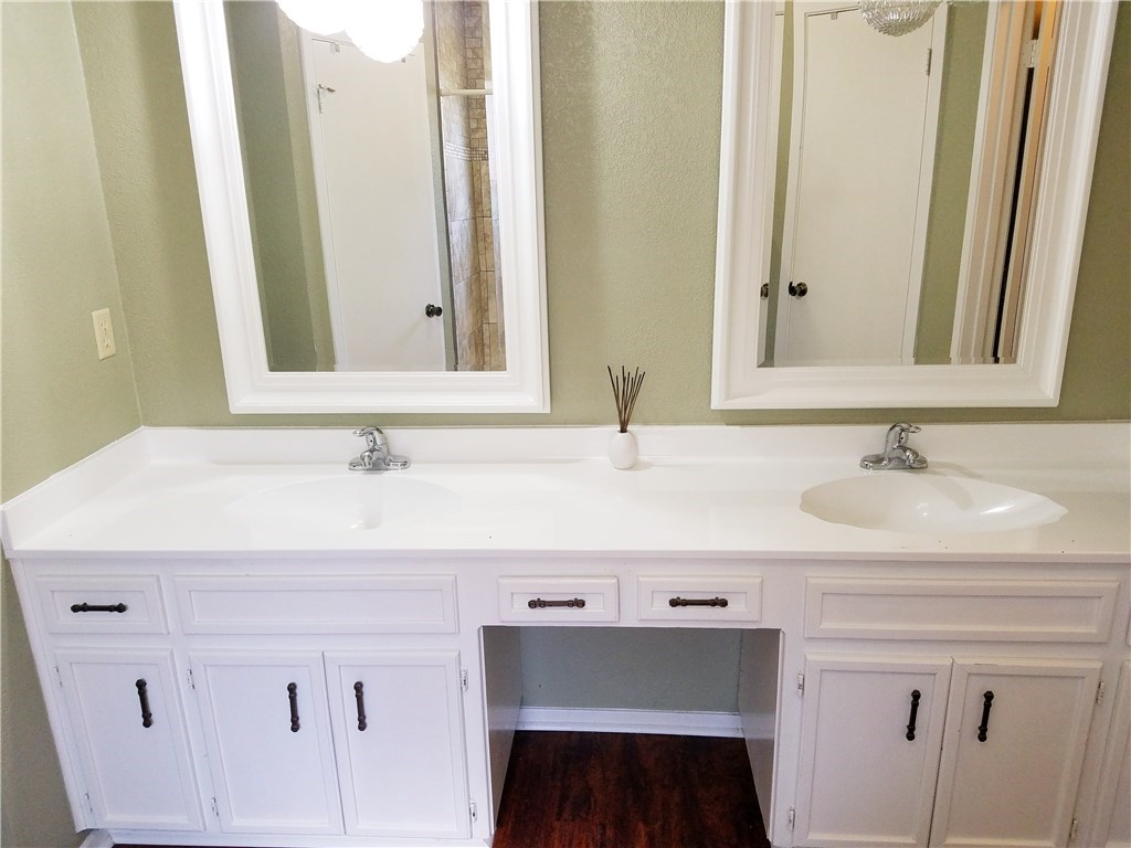 11912 Stout Oak Trail Austin, TX 78750 - Photo 13 of 29