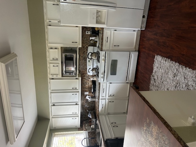 11912 Stout Oak Trail Austin, TX 78750 - Photo 4 of 29