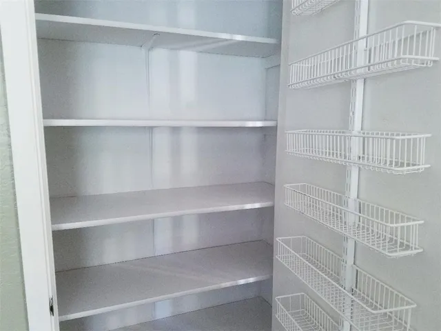 $1,975 | 11912 Stout Oak Trail, Austin, TX 78750