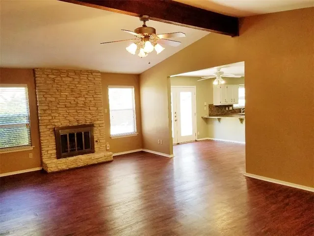 $1,975 | 11912 Stout Oak Trail, Austin, TX 78750