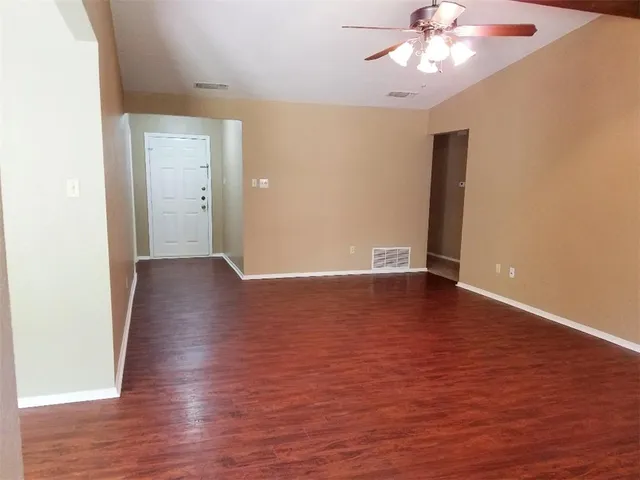 $1,975 | 11912 Stout Oak Trail, Austin, TX 78750