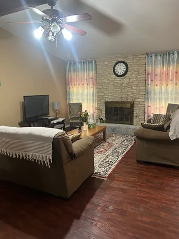 $1,975 | 11912 Stout Oak Trail, Austin, TX 78750