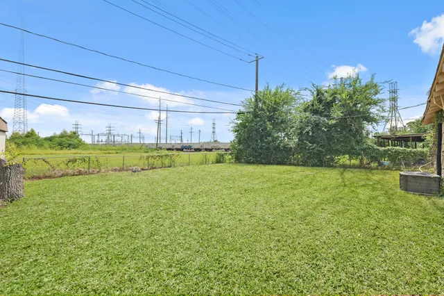 $1,395 | 326 Brookview Street, Channelview, TX 77530