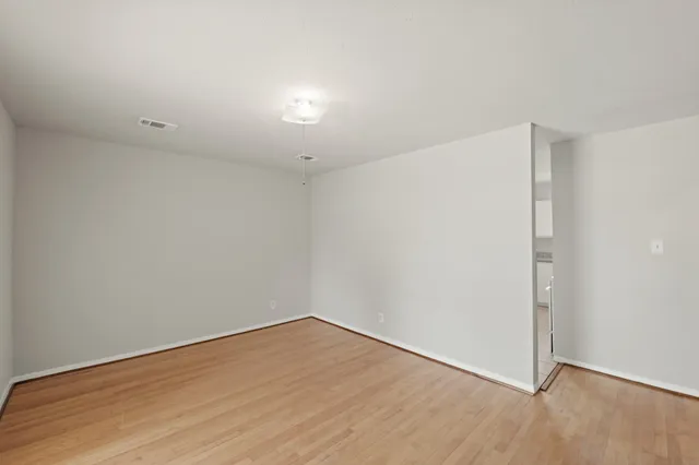 $1,395 | 326 Brookview Street, Channelview, TX 77530