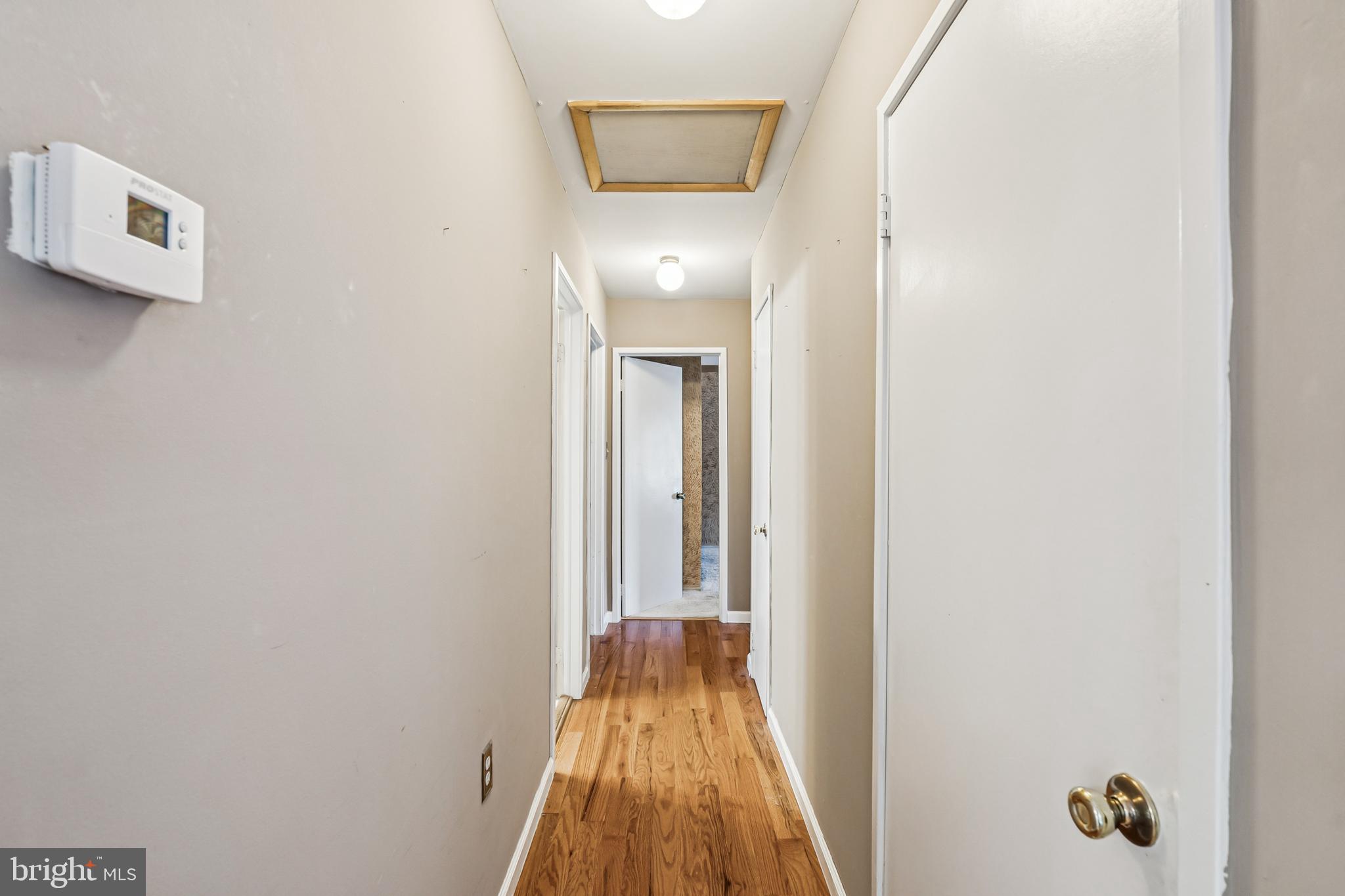 2146 Woodford Road Vienna, VA 22182 - Photo 12 of 25