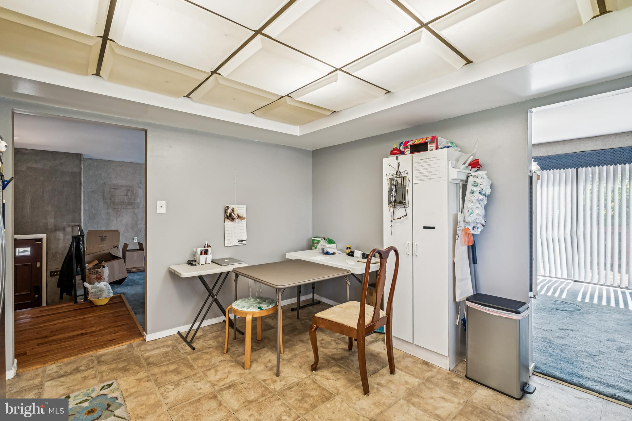 2146 Woodford Road Vienna, VA 22182 - Photo 10 of 25